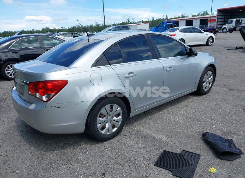 Photo 4 of 2012 Chevrolet Cruze LS (VIN 1G1PC5SH9C7233658)