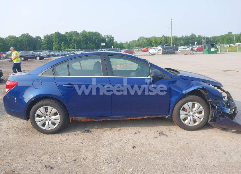 Photo 13 of 2012 Chevrolet Cruze LS (VIN 1G1PC5SH9C7281676)