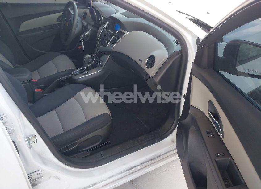 Photo 5 of 2016 Chevrolet Cruze LIMITED LS AUTO (VIN 1G1PC5SH9G7214789)