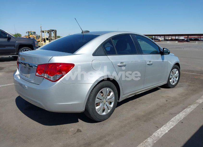 Photo 4 of 2016 Chevrolet Cruze LIMITED LS AUTO (VIN 1G1PC5SH9G7221712)