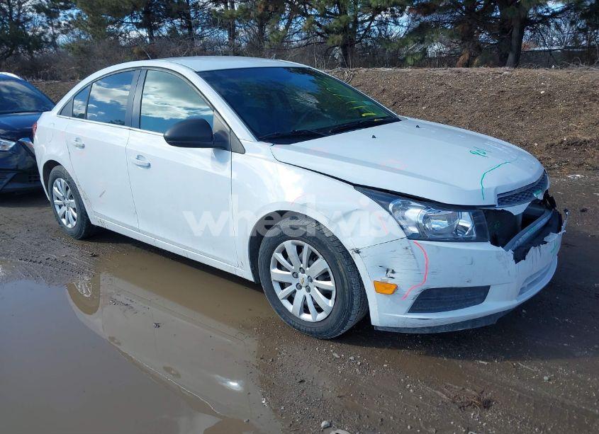 2011 Chevrolet Cruze LS (VIN 1G1PC5SHXB7108487) main photo