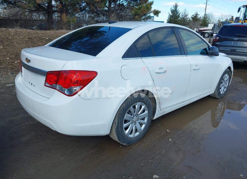 Photo 4 of 2011 Chevrolet Cruze LS (VIN 1G1PC5SHXB7108487)