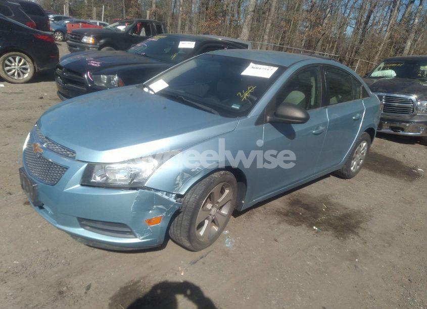 Photo 2 of 2011 Chevrolet Cruze LS (VIN 1G1PC5SHXB7142705)