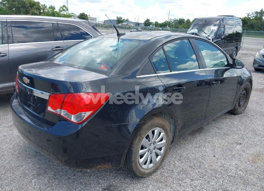 Photo 4 of 2011 Chevrolet Cruze LS (VIN 1G1PC5SHXB7149458)