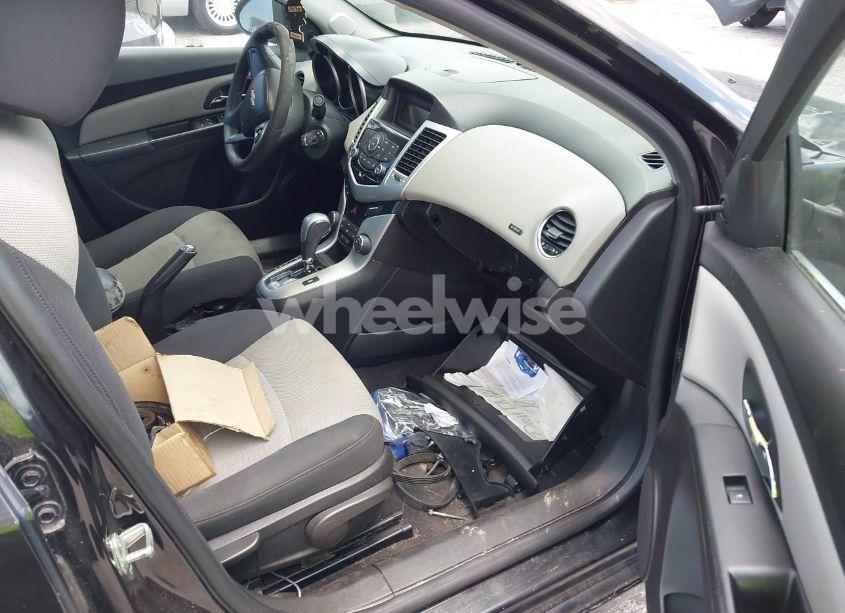 Photo 5 of 2011 Chevrolet Cruze LS (VIN 1G1PC5SHXB7149458)