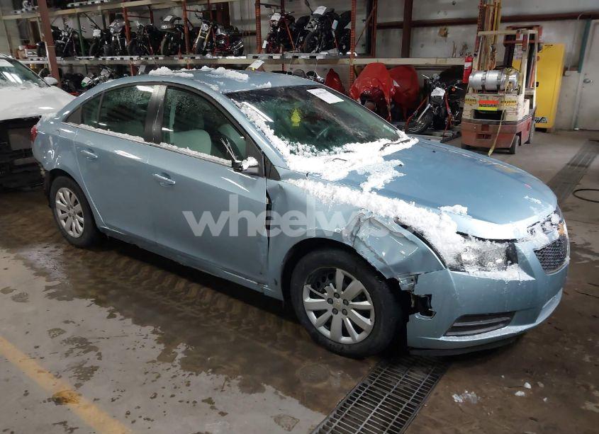2011 Chevrolet Cruze LS (VIN 1G1PC5SHXB7156460) main photo