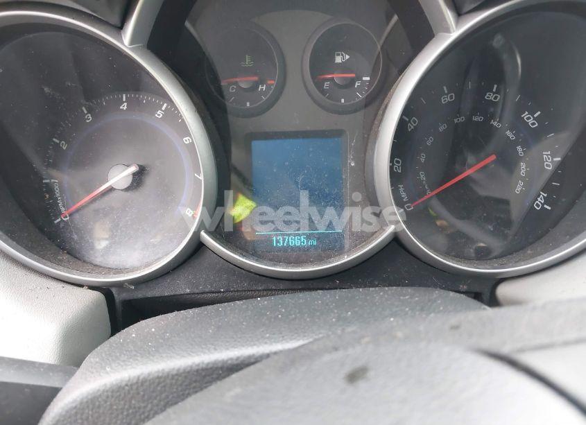 Photo 7 of 2012 Chevrolet Cruze LS (VIN 1G1PC5SHXC7205111)
