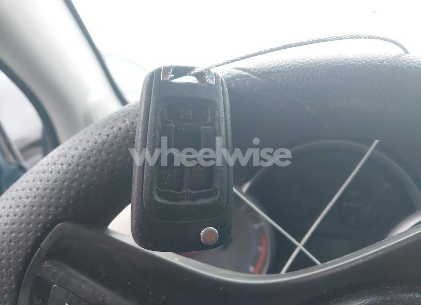 Photo 11 of 2012 Chevrolet Cruze LS (VIN 1G1PC5SHXC7205996)