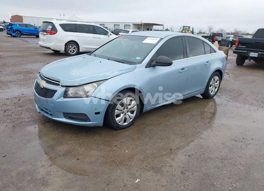Photo 2 of 2012 Chevrolet Cruze LS (VIN 1G1PC5SHXC7205996)