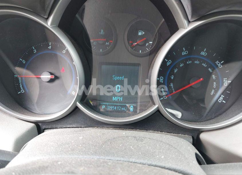 Photo 7 of 2012 Chevrolet Cruze LS (VIN 1G1PC5SHXC7239503)