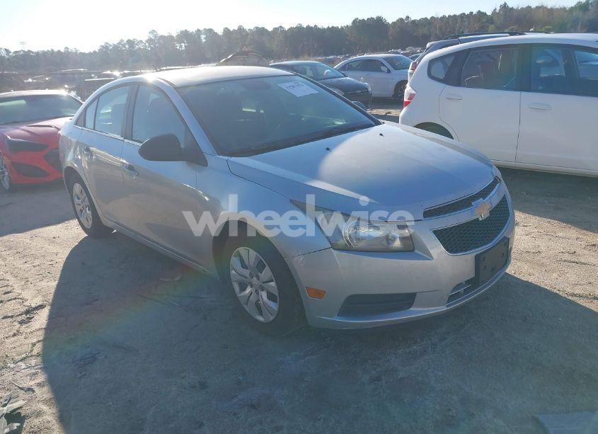 2012 Chevrolet Cruze LS (VIN 1G1PC5SHXC7385643) main photo