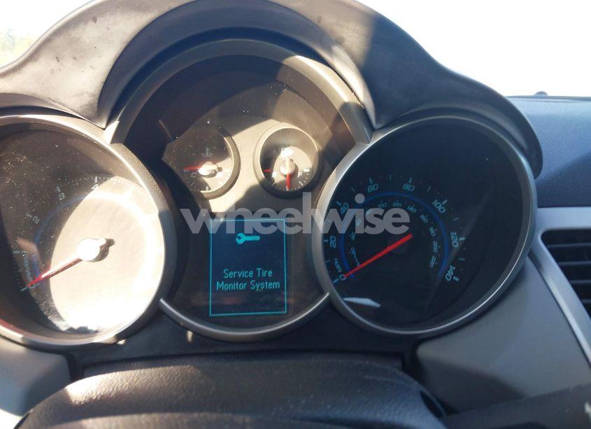 Photo 7 of 2012 Chevrolet Cruze LS (VIN 1G1PC5SHXC7385643)