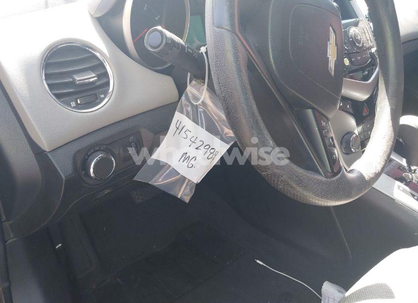 Photo 12 of 2012 Chevrolet Cruze LS (VIN 1G1PC5SHXC7403123)