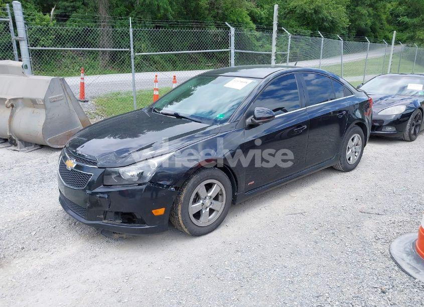 Photo 2 of 2014 Chevrolet Cruze 1LT (VIN 1G1PD5SB6E7260828)
