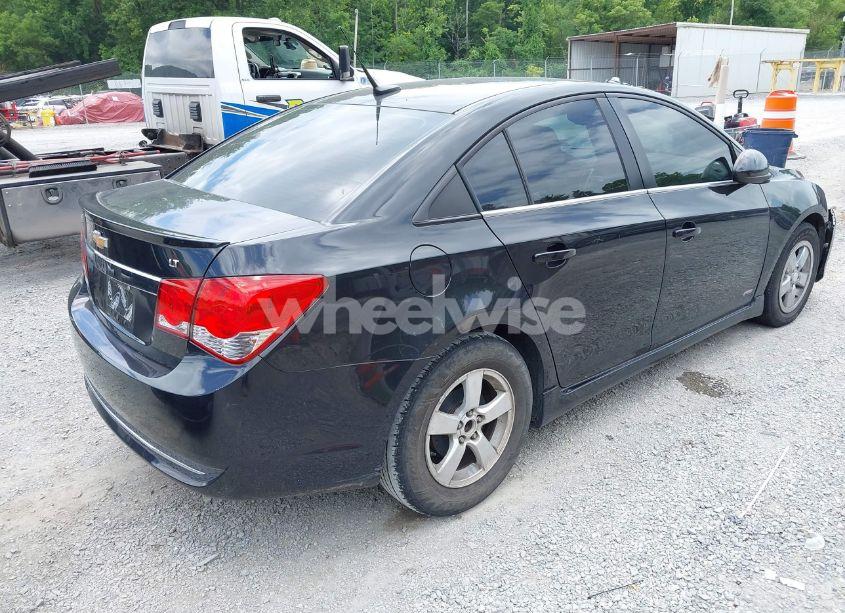 Photo 4 of 2014 Chevrolet Cruze 1LT (VIN 1G1PD5SB6E7260828)