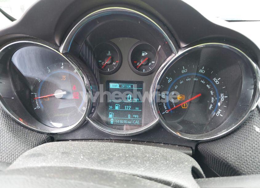 Photo 7 of 2014 Chevrolet Cruze 1LT (VIN 1G1PD5SB6E7260828)