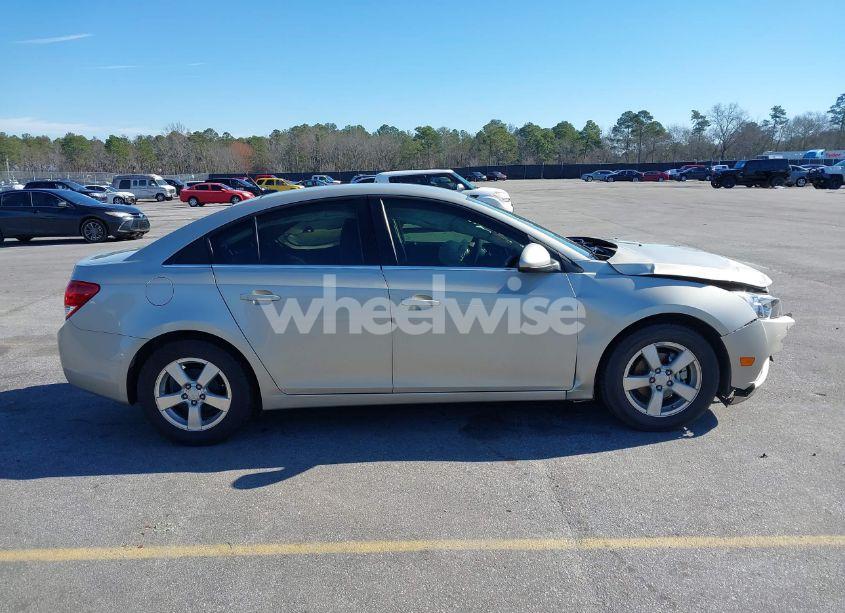 Photo 13 of 2014 Chevrolet Cruze 1LT MANUAL (VIN 1G1PD5SBXE7300571)