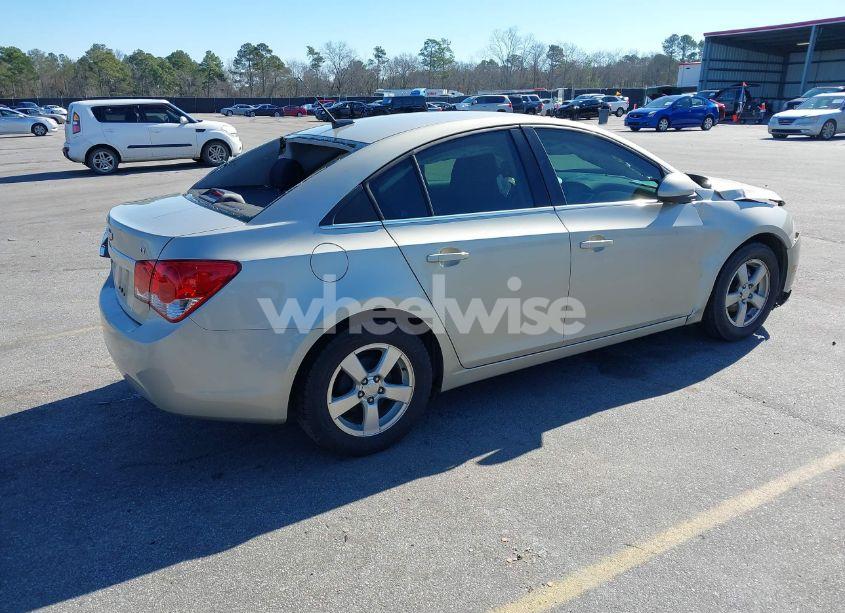 Photo 4 of 2014 Chevrolet Cruze 1LT MANUAL (VIN 1G1PD5SBXE7300571)