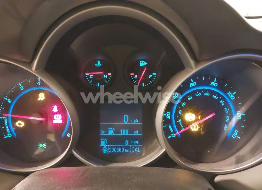Photo 7 of 2012 Chevrolet Cruze LS (VIN 1G1PD5SH2C7284965)