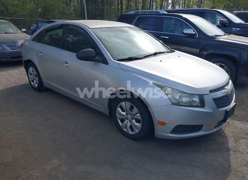 2012 Chevrolet Cruze LS (VIN 1G1PD5SH2C7344212) main photo