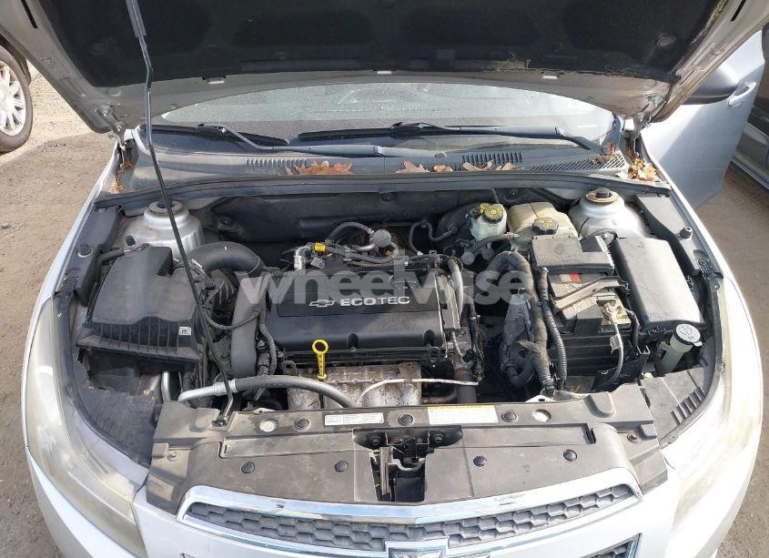 Photo 10 of 2012 Chevrolet Cruze LS (VIN 1G1PD5SH2C7344212)