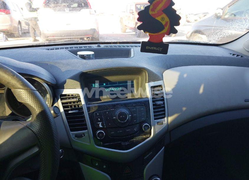 Photo 15 of 2012 Chevrolet Cruze LS (VIN 1G1PD5SH6C7273824)