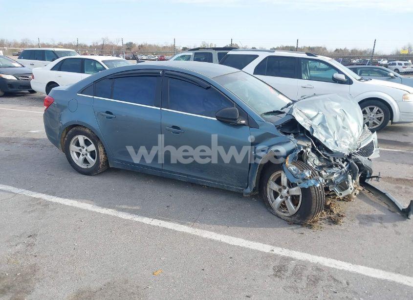 Photo 13 of 2012 Chevrolet Cruze LS (VIN 1G1PD5SH6C7307132)
