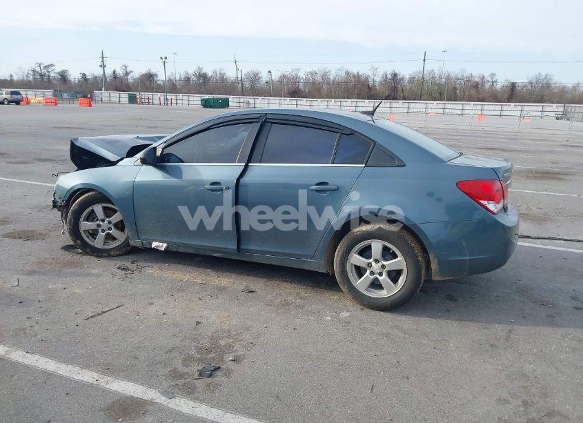 Photo 14 of 2012 Chevrolet Cruze LS (VIN 1G1PD5SH6C7307132)