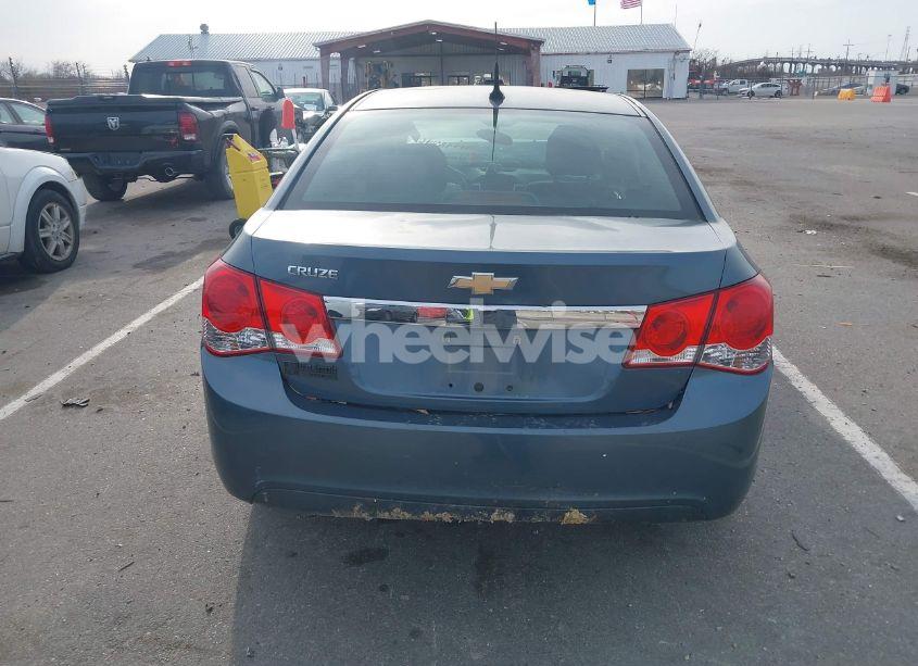Photo 16 of 2012 Chevrolet Cruze LS (VIN 1G1PD5SH6C7307132)