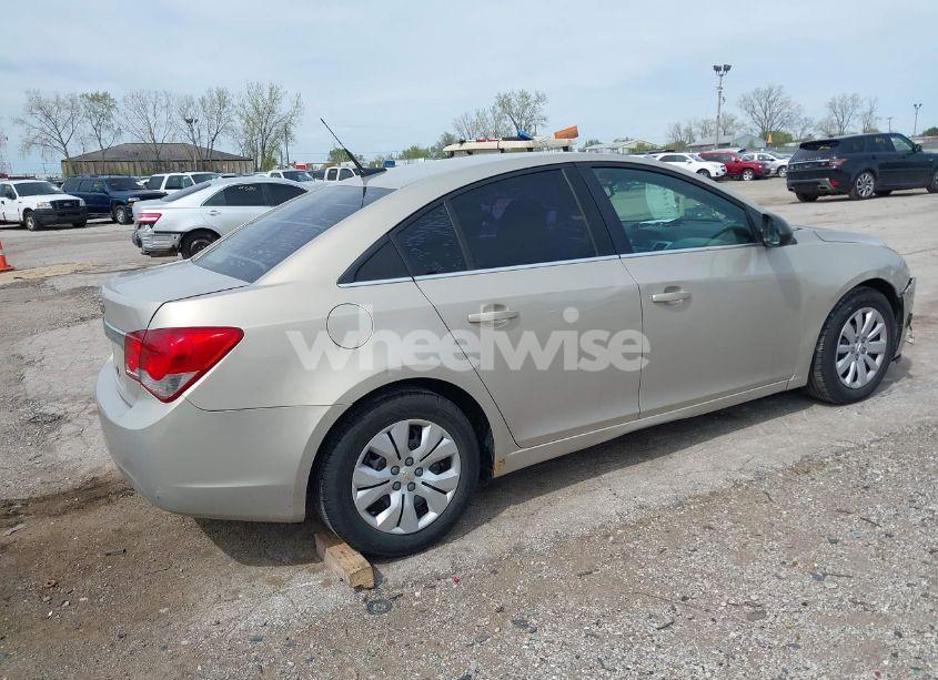 Photo 4 of 2012 Chevrolet Cruze LS (VIN 1G1PD5SH7C7101043)