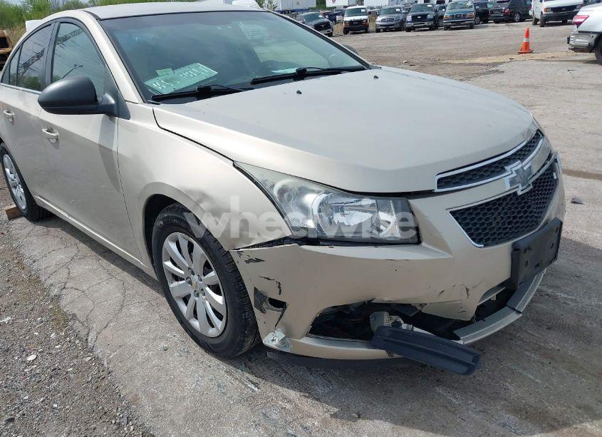 Photo 6 of 2012 Chevrolet Cruze LS (VIN 1G1PD5SH7C7101043)