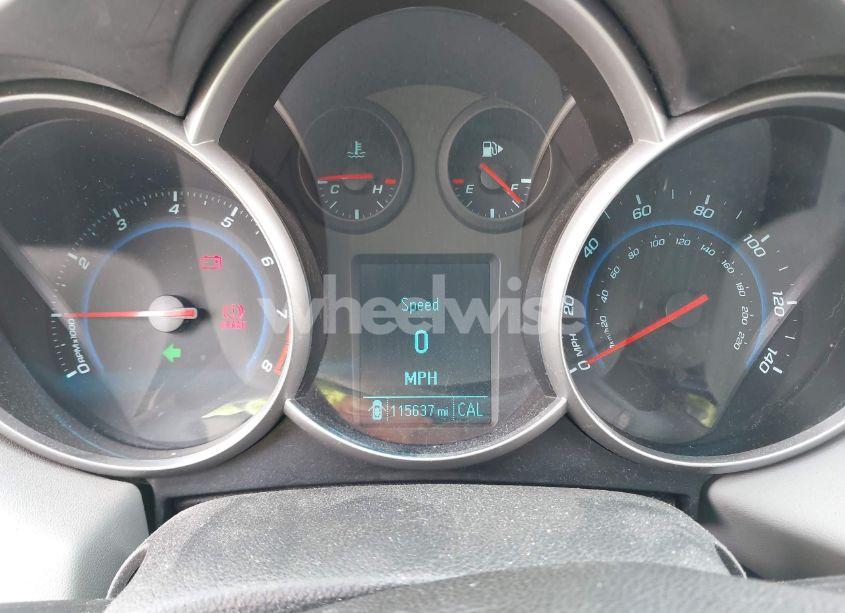 Photo 7 of 2012 Chevrolet Cruze LS (VIN 1G1PD5SH7C7101043)