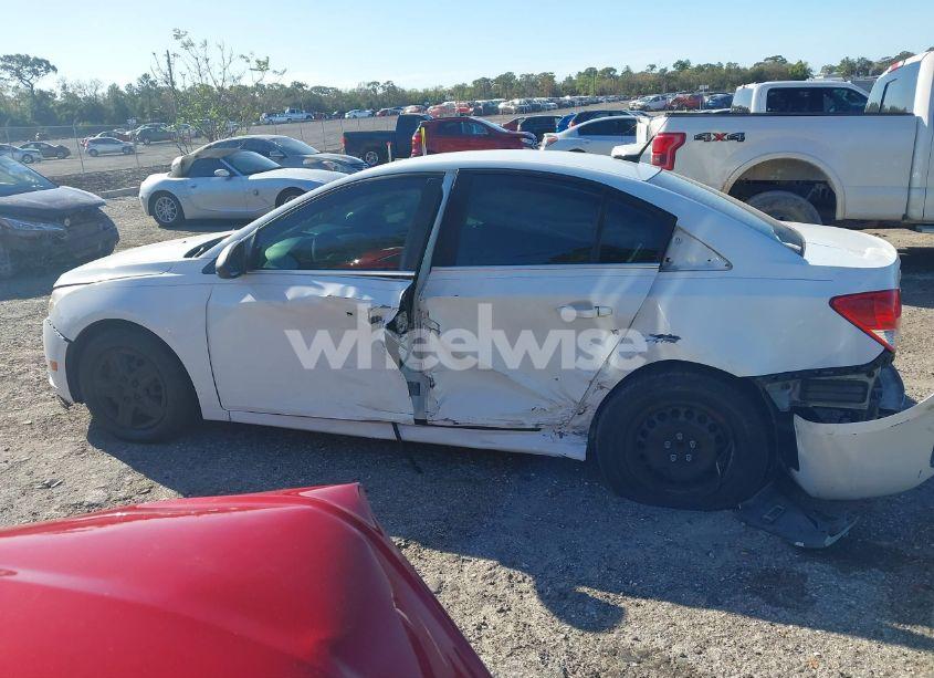 Photo 14 of 2012 Chevrolet Cruze LS (VIN 1G1PD5SH9C7212404)