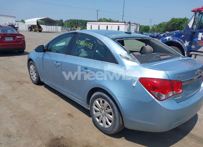 Photo 3 of 2011 Chevrolet Cruze LS (VIN 1G1PD5SHXB7195966)