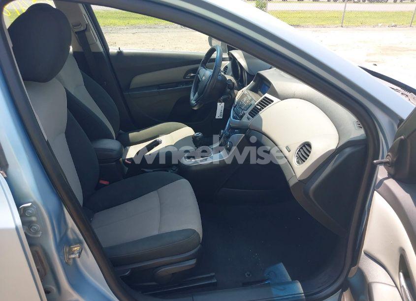 Photo 5 of 2011 Chevrolet Cruze LS (VIN 1G1PD5SHXB7195966)