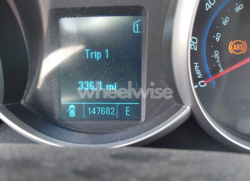 Photo 7 of 2011 Chevrolet Cruze LS (VIN 1G1PD5SHXB7195966)