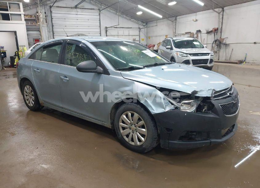 2011 Chevrolet Cruze LS (VIN 1G1PD5SHXB7202222) main photo