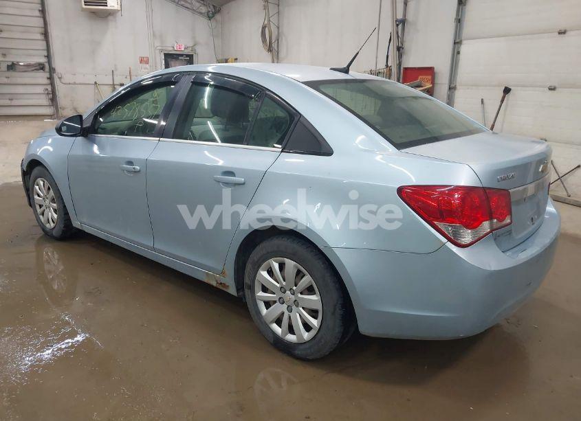 Photo 3 of 2011 Chevrolet Cruze LS (VIN 1G1PD5SHXB7202222)