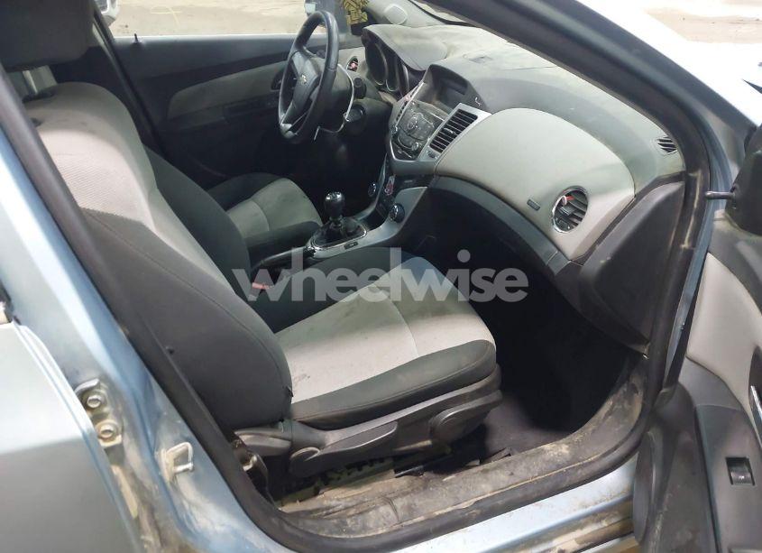 Photo 5 of 2011 Chevrolet Cruze LS (VIN 1G1PD5SHXB7202222)