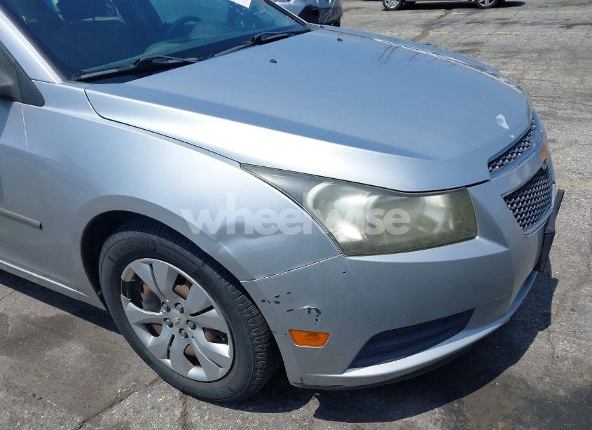 Photo 13 of 2012 Chevrolet Cruze LS (VIN 1G1PD5SHXC7259280)