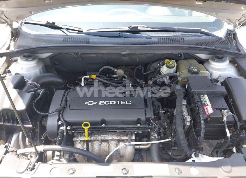 Photo 6 of 2012 Chevrolet Cruze LS (VIN 1G1PD5SHXC7259280)