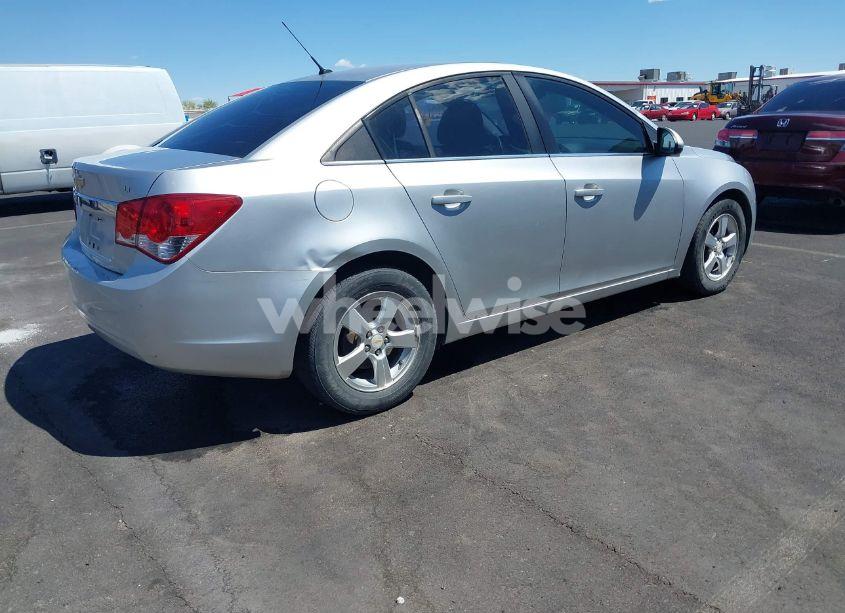 Photo 4 of 2011 Chevrolet Cruze LT (VIN 1G1PE5S93B7193952)