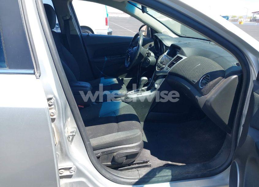 Photo 5 of 2011 Chevrolet Cruze LT (VIN 1G1PE5S93B7193952)