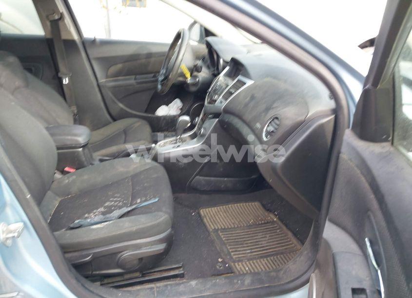 Photo 5 of 2011 Chevrolet Cruze LT (VIN 1G1PE5S93B7195717)