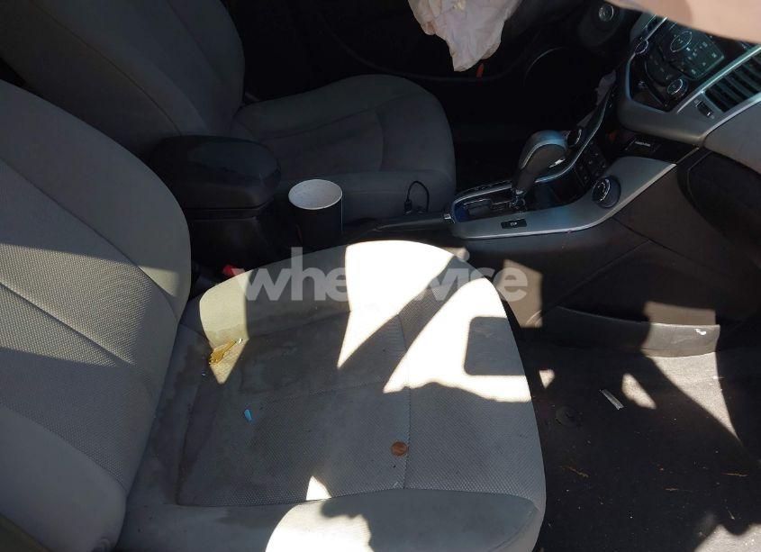 Photo 5 of 2011 Chevrolet Cruze LT (VIN 1G1PE5S98B7282528)