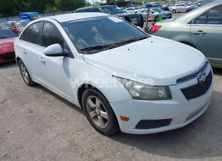 2011 Chevrolet Cruze LT (VIN 1G1PE5S9XB7110520) main photo