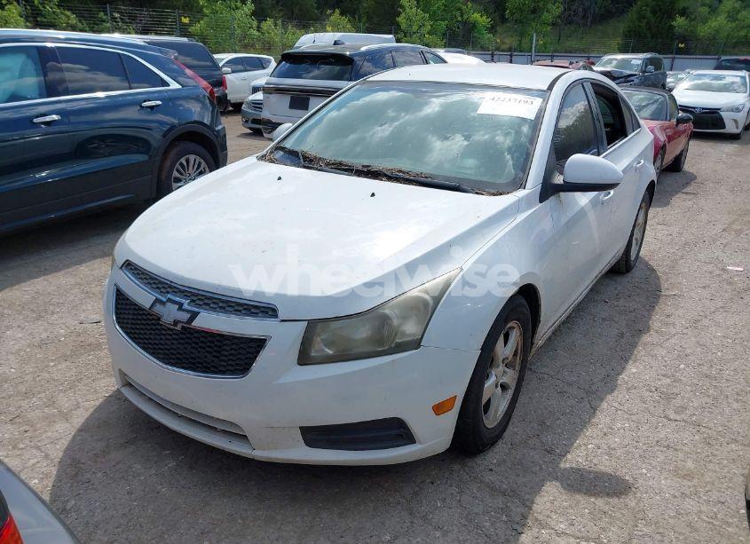 Photo 2 of 2011 Chevrolet Cruze LT (VIN 1G1PE5S9XB7110520)