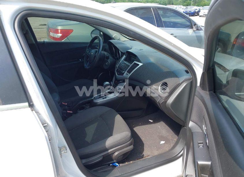 Photo 5 of 2011 Chevrolet Cruze LT (VIN 1G1PE5S9XB7110520)