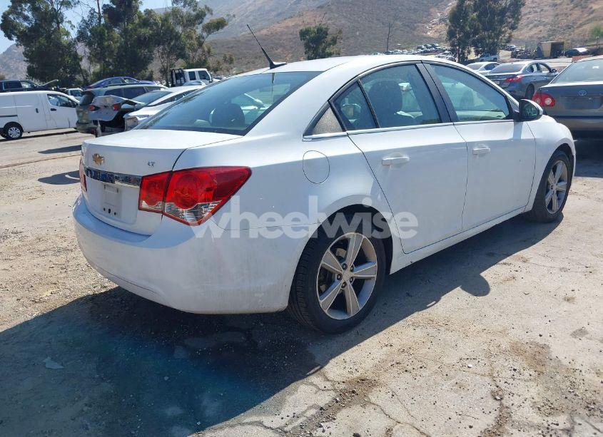 Photo 4 of 2013 Chevrolet Cruze 2LT AUTO (VIN 1G1PE5SB0D7110645)