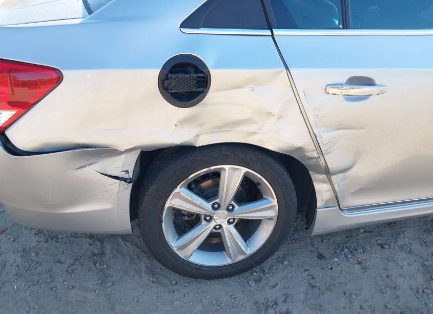 Photo 6 of 2013 Chevrolet Cruze 2LT AUTO (VIN 1G1PE5SB0D7113447)